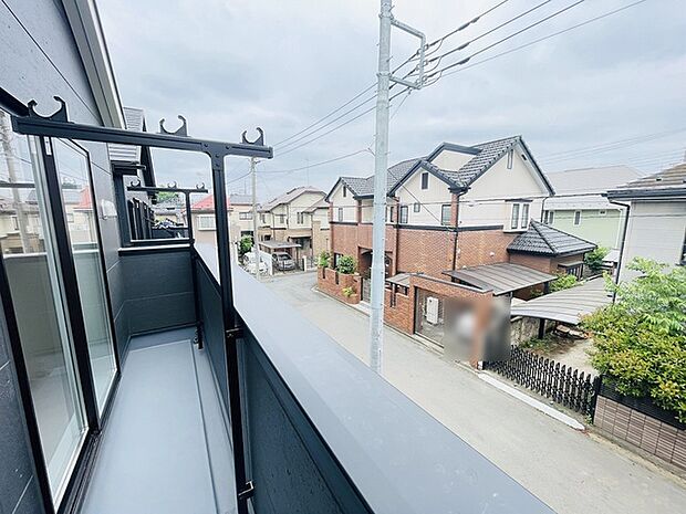 窓からの眺望です。実際に現地で眺望もご確認ください。