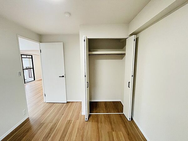各お部屋に収納が設置されています。