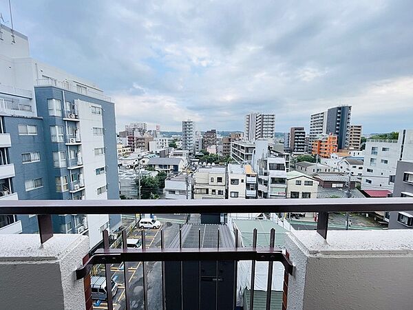 窓からの眺望です。実際に現地で眺望もご確認ください。