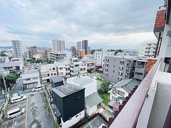 窓からの眺望です。実際に現地で眺望もご確認ください。