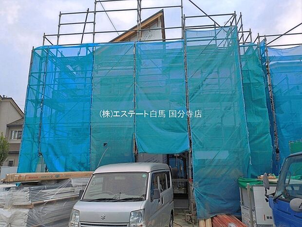 現在建物を建築中です、建築中の物件については現地確認の他、同施工会社の完成施工例のご案内、担当者のプレゼンテーションにてご検討ください。適切なご検討の方法をご説明させて頂きます。
