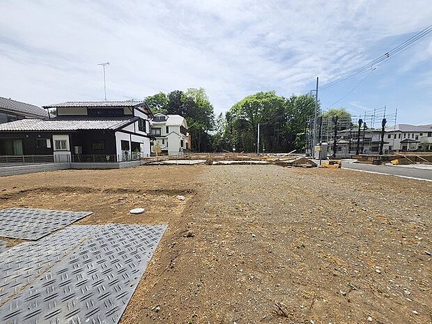 現地のご見学予約もスタートしました。周辺で売りに出ている物件も沢山御座います。まとめてご見学ができますのでお気軽にお申しつけください。 