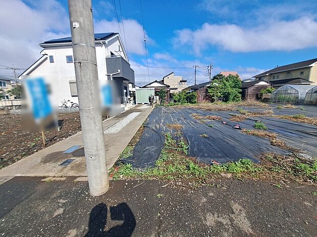 現地のご見学予約もスタートしました。周辺で売りに出ている物件も沢山御座います。まとめてご見学ができますのでお気軽にお申しつけください。