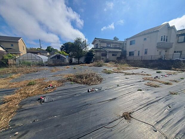 現在建物を建築中です、建築中の物件については現地確認の他、同施工会社の完成施工例のご案内、担当者のプレゼンテーションにてご検討ください。適切なご検討の方法をご説明させて頂きます。