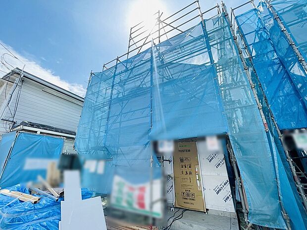 現在建物を建築中です、建築中の物件については現地確認の他、同施工会社の完成施工例のご案内、担当者のプレゼンテーションにてご検討ください。適切なご検討の方法をご説明させて頂きます。 