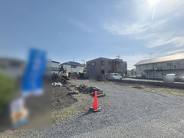 周辺のエリアで他にも沢山売りに出ている物件があります。インターネット掲載前の情報などもありますのでお気軽にお問合せください。まとめてご見学できます。
