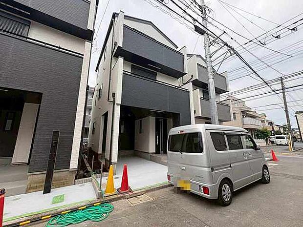 建物が完成しましたので室内のご見学予約スタート。当日のご見学予約も大歓迎です。お気軽にご連絡ください。エステート白馬国分寺店は火曜水曜も営業しております。
