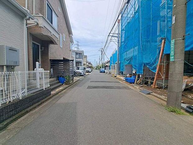 周辺は住宅が建ち並ぶ閑静な住宅街です。 