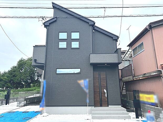 建物が完成しましたので室内のご見学予約スタート。当日のご見学予約も大歓迎です。お気軽にご連絡ください。エステート白馬国分寺店は火曜水曜も営業しております。 