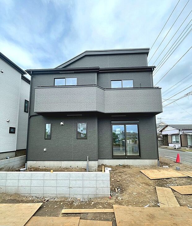 現地のご見学予約もスタートしました。周辺で売りに出ている物件も沢山御座います。まとめてご見学ができますのでお気軽にお申しつけください。 