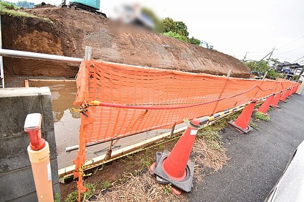 周辺のエリアで他にも沢山売りに出ている物件があります。インターネット掲載前の情報などもありますのでお気軽にお問合せください。まとめてご見学できます。