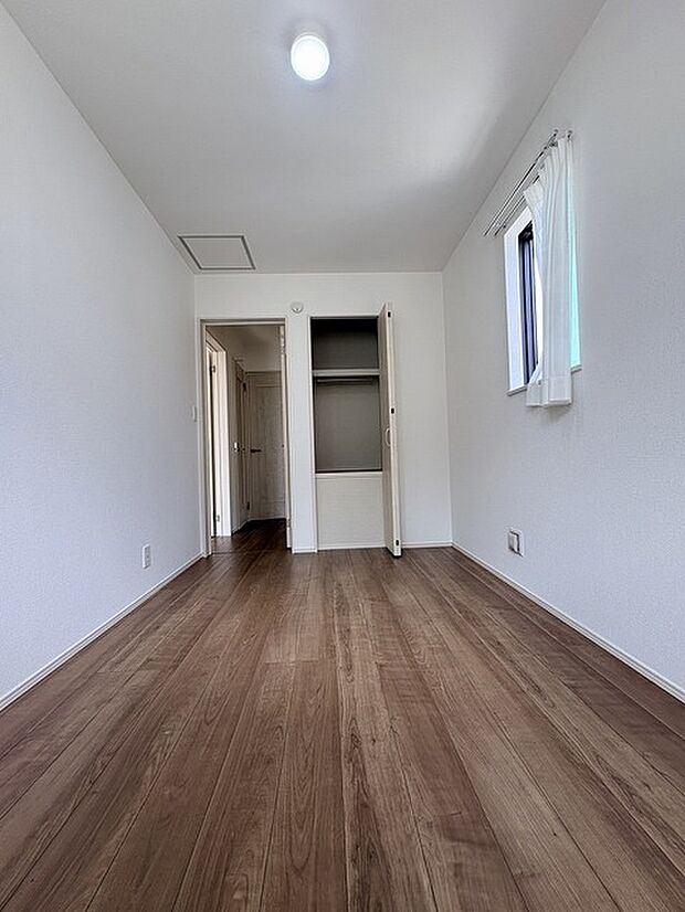 各お部屋に収納が設置されています。 