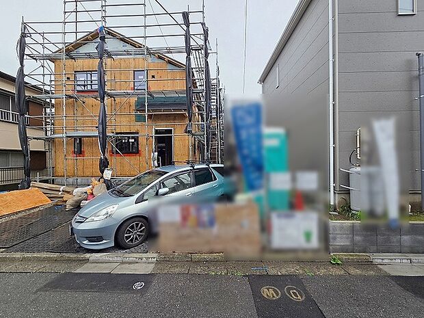 周辺は住宅が建ち並ぶ閑静な住宅街です。