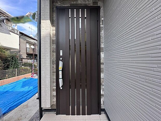 建物が完成しましたので室内のご見学予約スタート。当日のご見学予約も大歓迎です。お気軽にご連絡ください。エステート白馬国分寺店は火曜水曜も営業しております。 