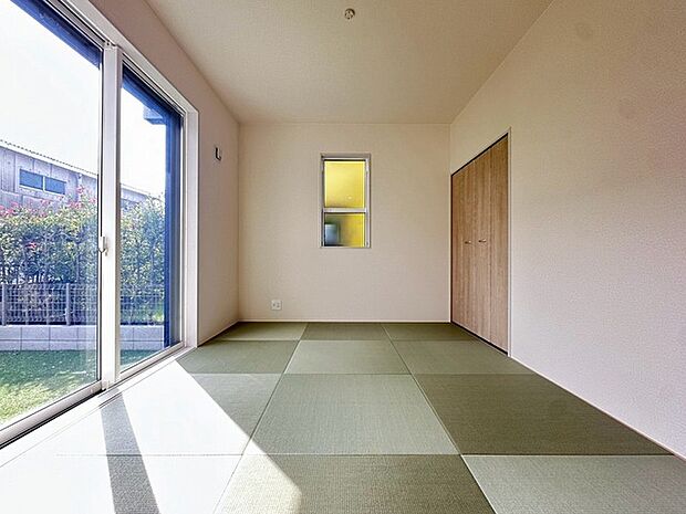和室がある間取り。畳の香りとともにどこか落ち着く空間です。 