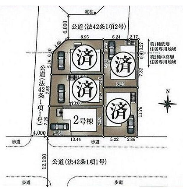 利便性と快適性を両立した立地。公共交通機関へのアクセスが良好でありながら、周囲の緑豊かな自然環境も満喫できます。