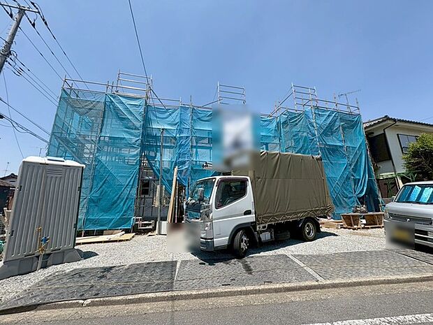 現在建物を建築中です、建築中の物件については現地確認の他、同施工会社の完成施工例のご案内、担当者のプレゼンテーションにてご検討ください。適切なご検討の方法をご説明させて頂きます。 