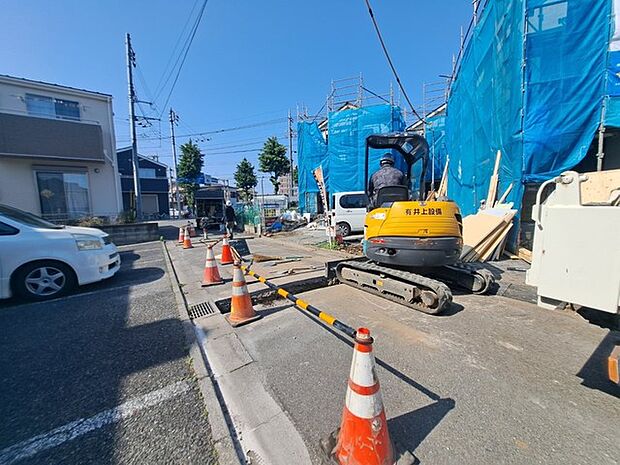 現在建物を建築中です、建築中の物件については現地確認の他、同施工会社の完成施工例のご案内、担当者のプレゼンテーションにてご検討ください。適切なご検討の方法をご説明させて頂きます。