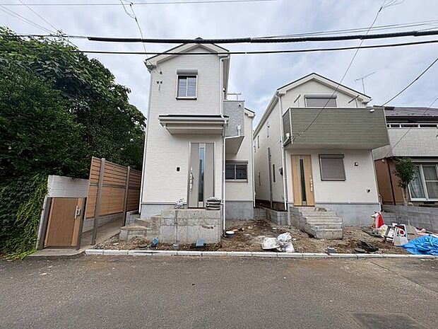安心して暮らすことのできる住宅街。住宅地の道路は一般に交通量が少なく車などの騒音が少ないため、住民にとって静かな生活環境が提供されます。