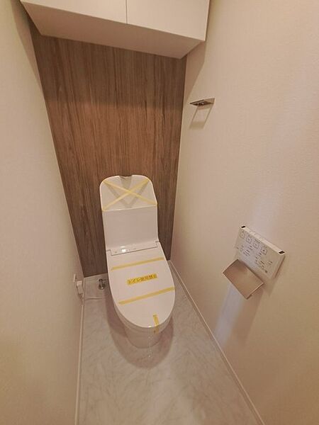 トイレにはウォシュレット機能を標準装備。