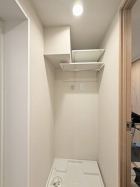 使いやすいタイプの洗面化粧台のあるランドリースペース