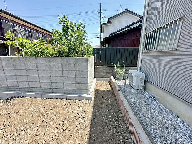 周辺のエリアで他にも沢山売りに出ている物件があります。インターネット掲載前の情報などもありますのでお気軽にお問合せください。まとめてご見学できます。 