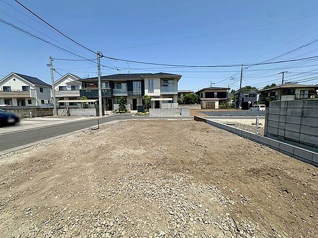 周辺のエリアで他にも沢山売りに出ている物件があります。インターネット掲載前の情報などもありますのでお気軽にお問合せください。まとめてご見学できます。 