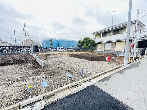 現地のご見学予約もスタートしました。周辺で売りに出ている物件も沢山御座います。まとめてご見学ができますのでお気軽にお申しつけください。