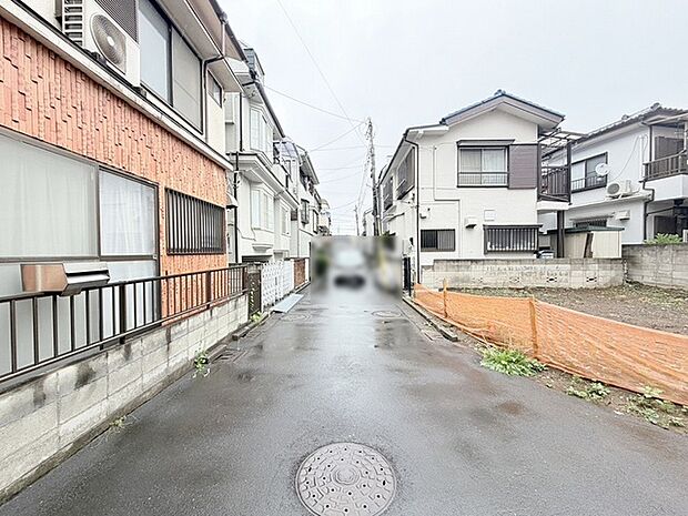 安心して暮らすことのできる住宅街。 住宅地の道路は一般に交通量が少なく車などの騒音が少ないため、住民にとって静かな生活環境が提供されます。