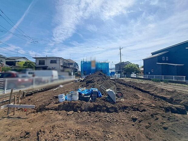 現在建物を建築中です、建築中の物件については現地確認の他、同施工会社の完成施工例のご案内、担当者のプレゼンテーションにてご検討ください。適切なご検討の方法をご説明させて頂きます。