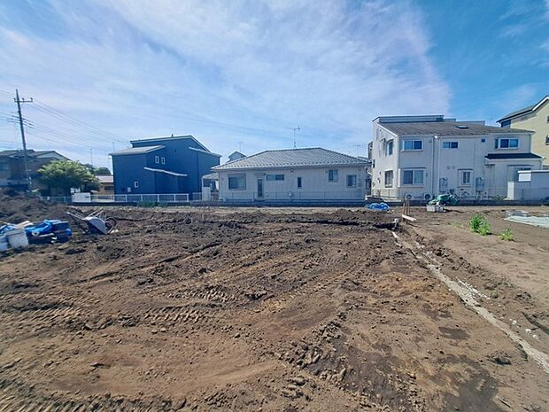 現在建物を建築中です、建築中の物件については現地確認の他、同施工会社の完成施工例のご案内、担当者のプレゼンテーションにてご検討ください。適切なご検討の方法をご説明させて頂きます。 