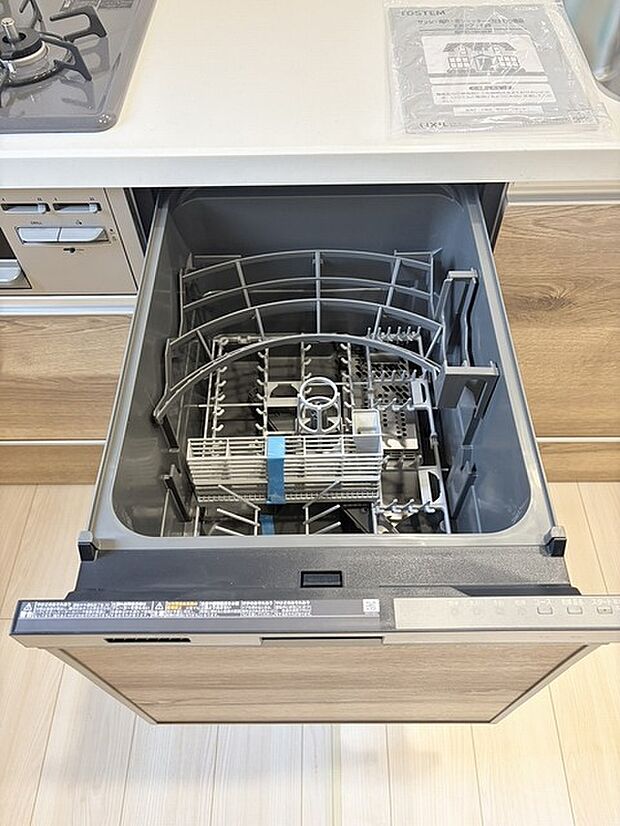 毎日の家事をサポートしてくれる食洗器も標準に装備。ちょっと嬉しい設備です