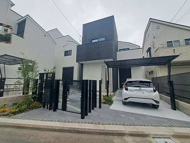 完成済の住戸で実際の住み心地が体感できます。お仕事帰りの平日でも土日祝日でも、ご希望のご内覧日時を担当者へお気軽にご相談ください。
