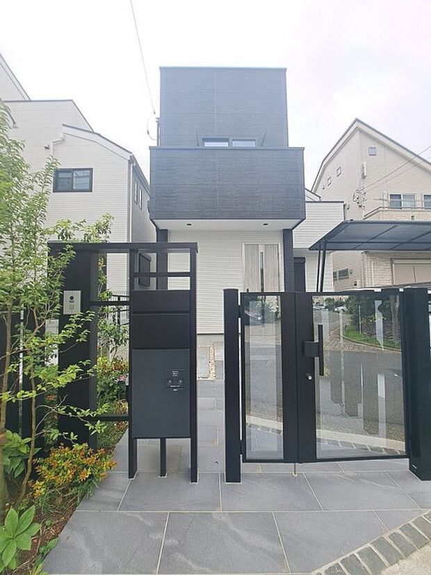 建物が完成しましたので室内のご見学予約スタート。当日のご見学予約も大歓迎です。お気軽にご連絡ください。他にもインターネットに掲載していない情報も沢山ありますので、比較で併せてご見学ができます。