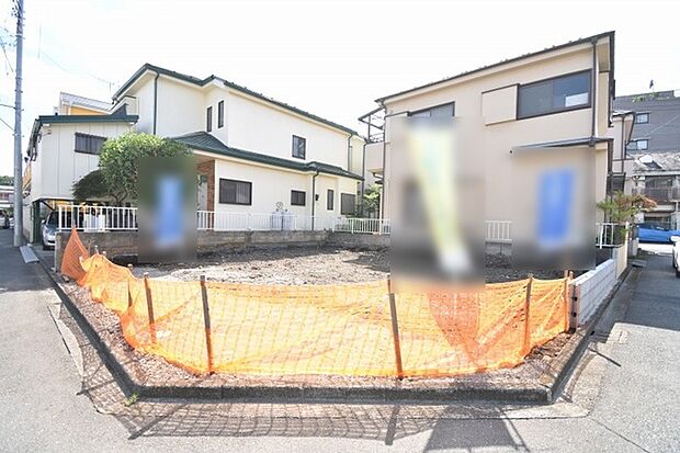 実際に室内をご見学頂くと生活のイメージが広がると思います。家具を置いたイメージや窓からの景色など。