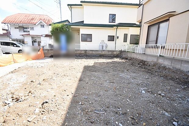 土地物件にはご確認頂くポイントがたくさんございます、土地だけのご見学の際もご遠慮せず、ぜひお気軽に担当スタッフにお申しつけくださいませ。
