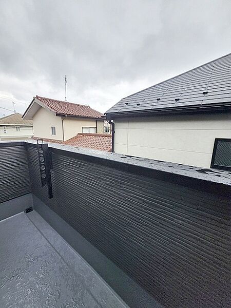 窓からの眺望です。実際に現地で眺望もご確認ください。