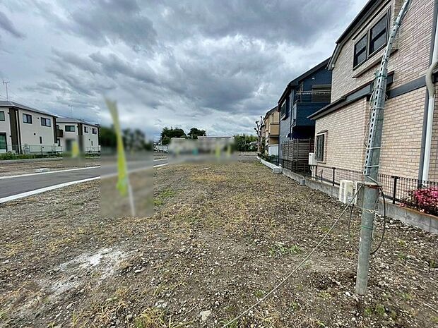 土地物件にはご確認頂くポイントがたくさんございます、土地だけのご見学の際もご遠慮せず、ぜひお気軽に担当スタッフにお申しつけくださいませ。 