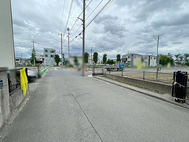 安心して暮らすことのできる住宅街。 住宅地の道路は一般に交通量が少なく車などの騒音が少ないため、住民にとって静かな生活環境が提供されます。