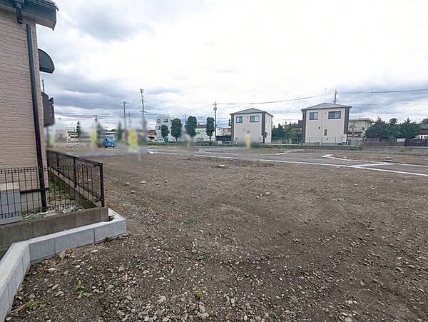 土地物件にはご確認頂くポイントがたくさんございます、土地だけのご見学の際もご遠慮せず、ぜひお気軽に担当スタッフにお申しつけくださいませ。