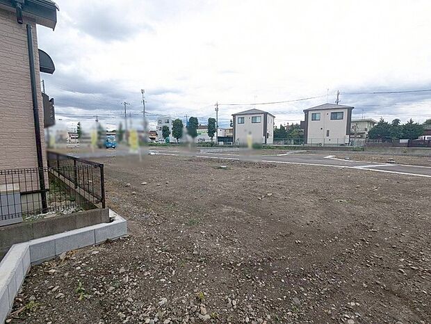 土地物件にはご確認頂くポイントがたくさんございます、土地だけのご見学の際もご遠慮せず、ぜひお気軽に担当スタッフにお申しつけくださいませ。