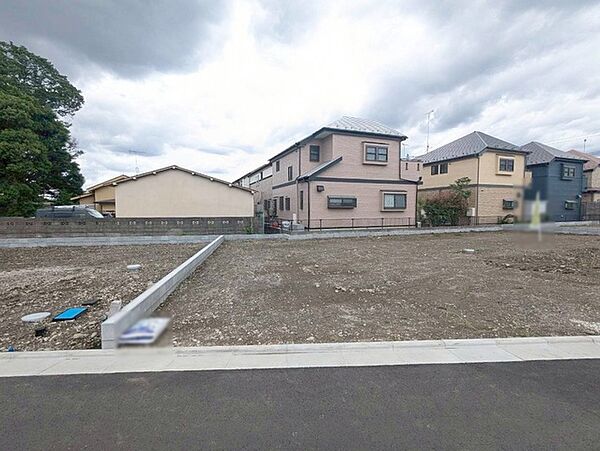 土地物件にはご確認頂くポイントがたくさんございます、土地だけのご見学の際もご遠慮せず、ぜひお気軽に担当スタッフにお申しつけくださいませ。