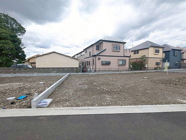 土地物件にはご確認頂くポイントがたくさんございます、土地だけのご見学の際もご遠慮せず、ぜひお気軽に担当スタッフにお申しつけくださいませ。 