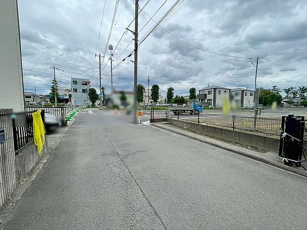 周辺は住宅が建ち並ぶ閑静な住宅街です。