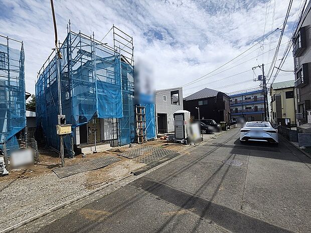 安心して暮らすことのできる住宅街。　住宅地の道路は一般に交通量が少なく車などの騒音が少ないため、住民にとって静かな生活環境が提供されます。 