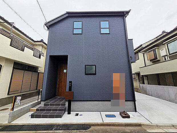 建物が完成しましたので室内のご見学予約スタート。当日のご見学予約も大歓迎です。お気軽にご連絡ください。エステート白馬国分寺店は火曜水曜も営業しております。 