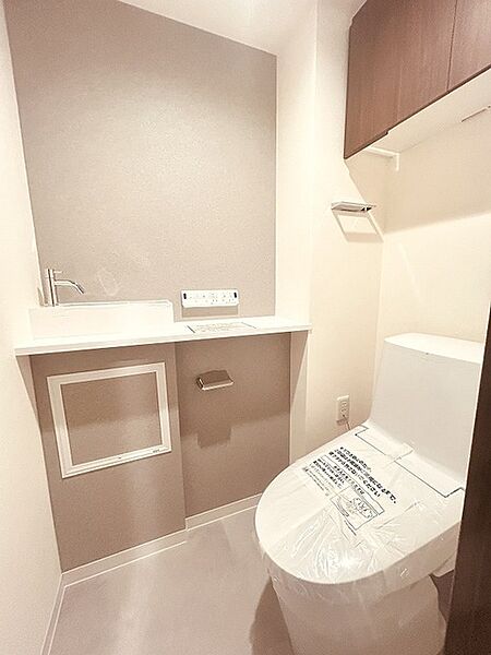 トイレにはウォシュレット機能を標準装備。