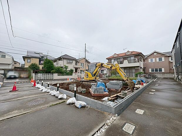 現在建物を建築中です、建築中の物件については現地確認の他、同施工会社の完成施工例のご案内、担当者のプレゼンテーションにてご検討ください。適切なご検討の方法をご説明させて頂きます。