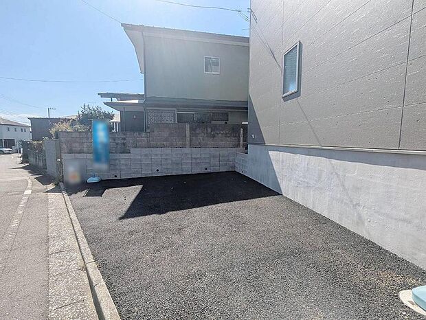 周辺は住宅が建ち並ぶ閑静な住宅街です。
