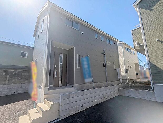 建物が完成しましたので室内のご見学予約スタート。当日のご見学予約も大歓迎です。お気軽にご連絡ください。エステート白馬国分寺店は火曜水曜も営業しております。